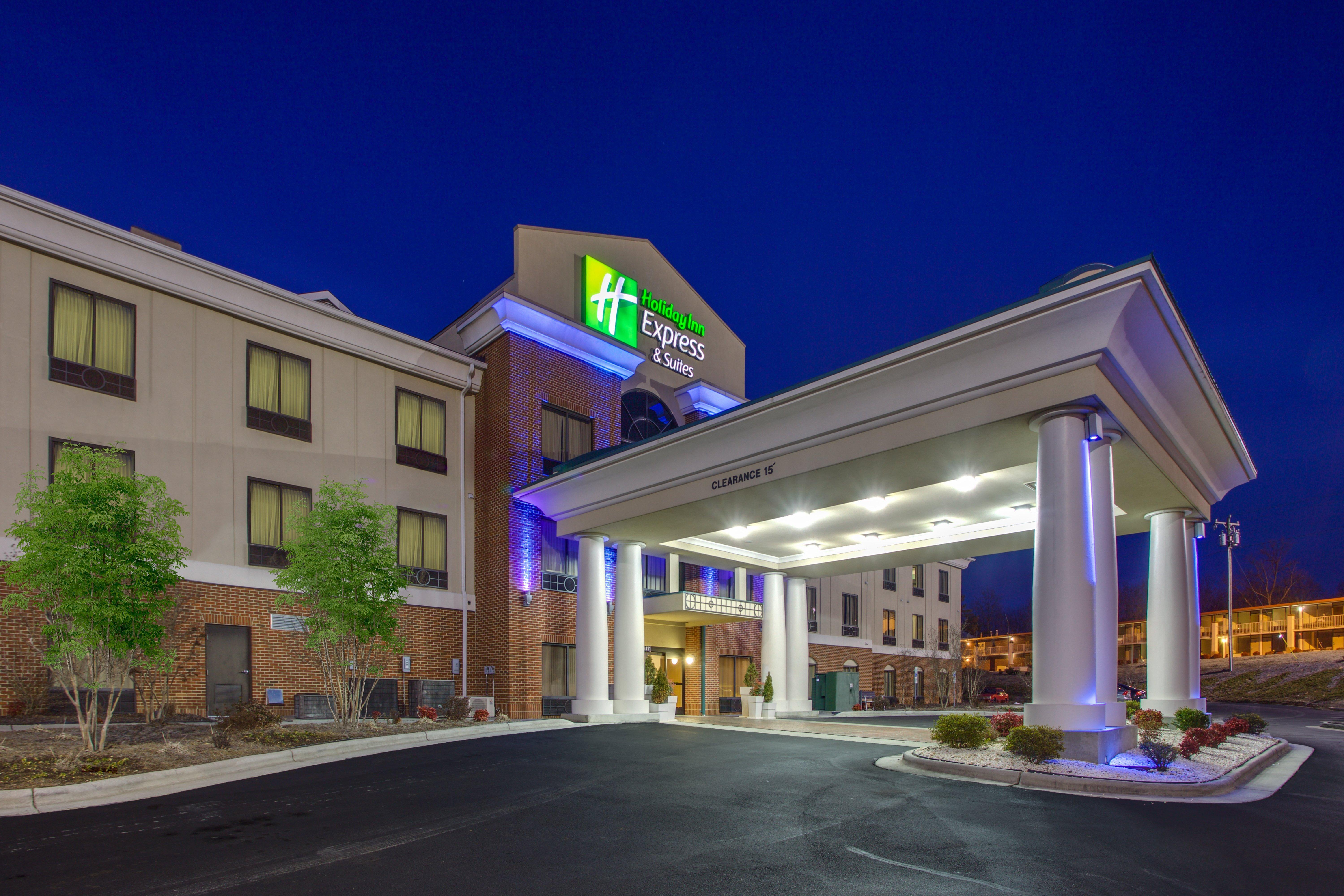 Holiday Inn Express Hotel & Suites Greensboro-East By Ihg Eksteriør billede