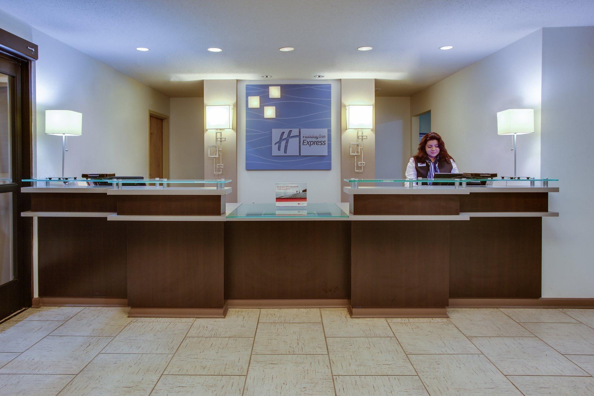 Holiday Inn Express Hotel & Suites Greensboro-East By Ihg Eksteriør billede