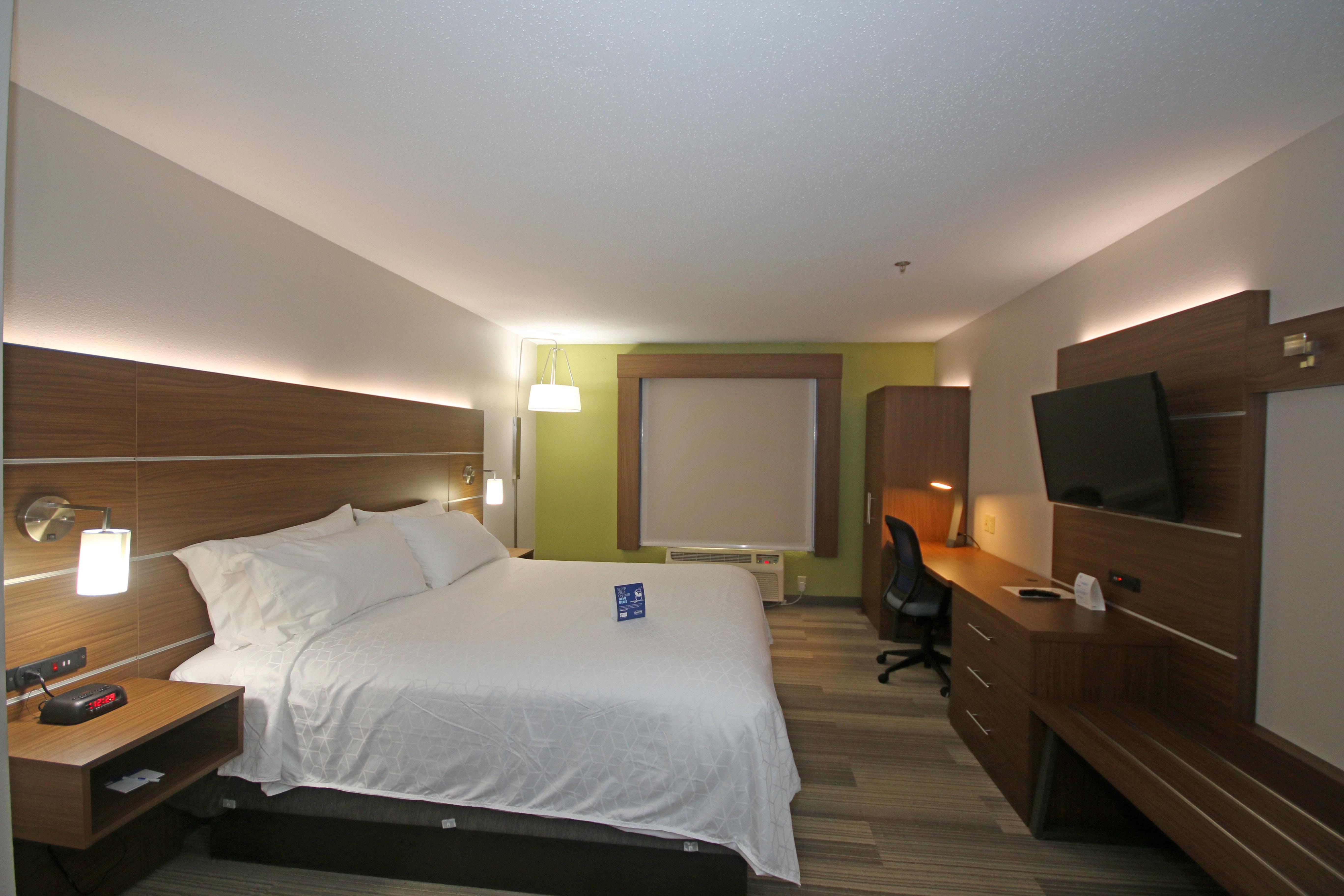 Holiday Inn Express Hotel & Suites Greensboro-East By Ihg Eksteriør billede
