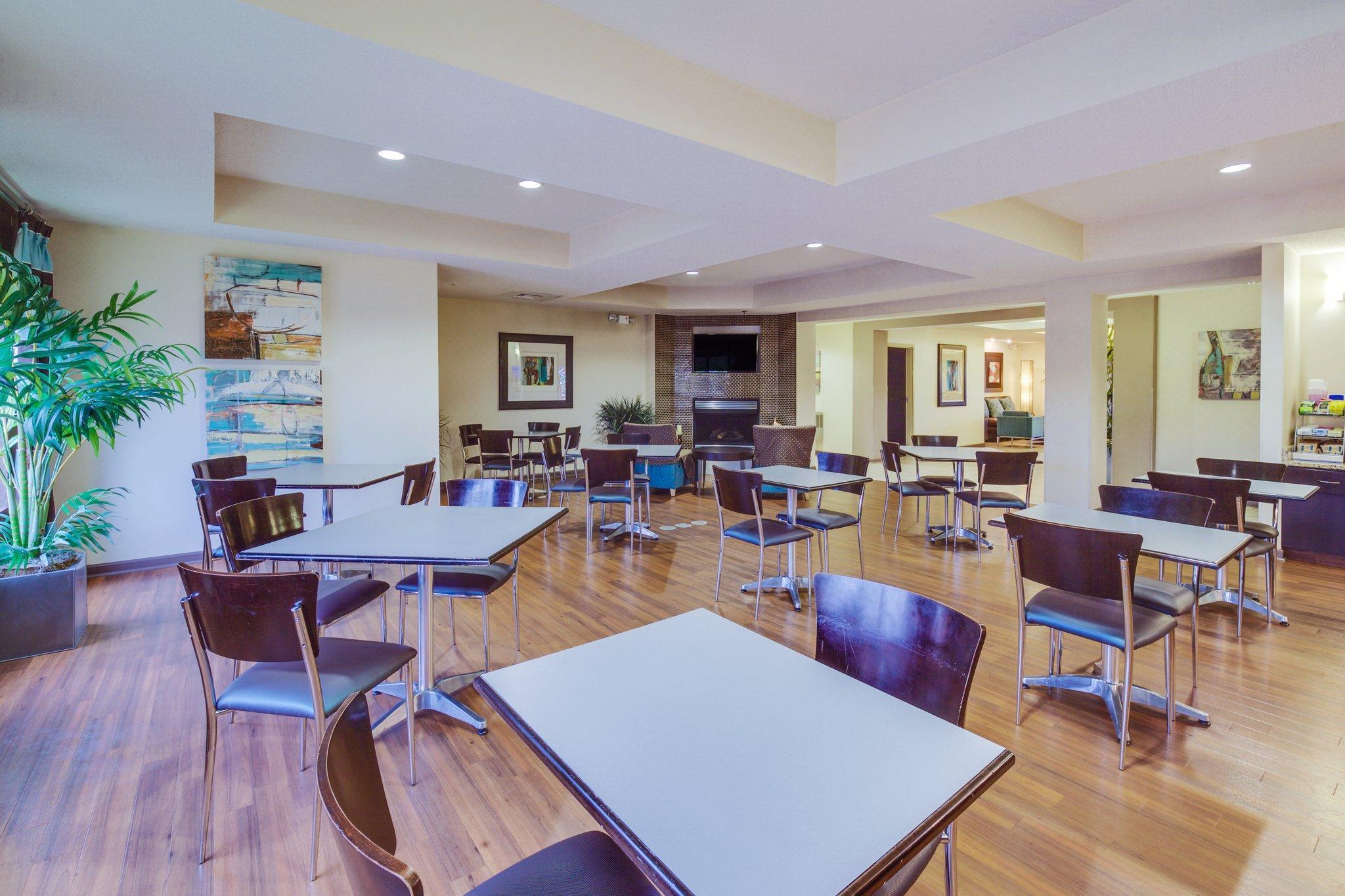 Holiday Inn Express Hotel & Suites Greensboro-East By Ihg Eksteriør billede