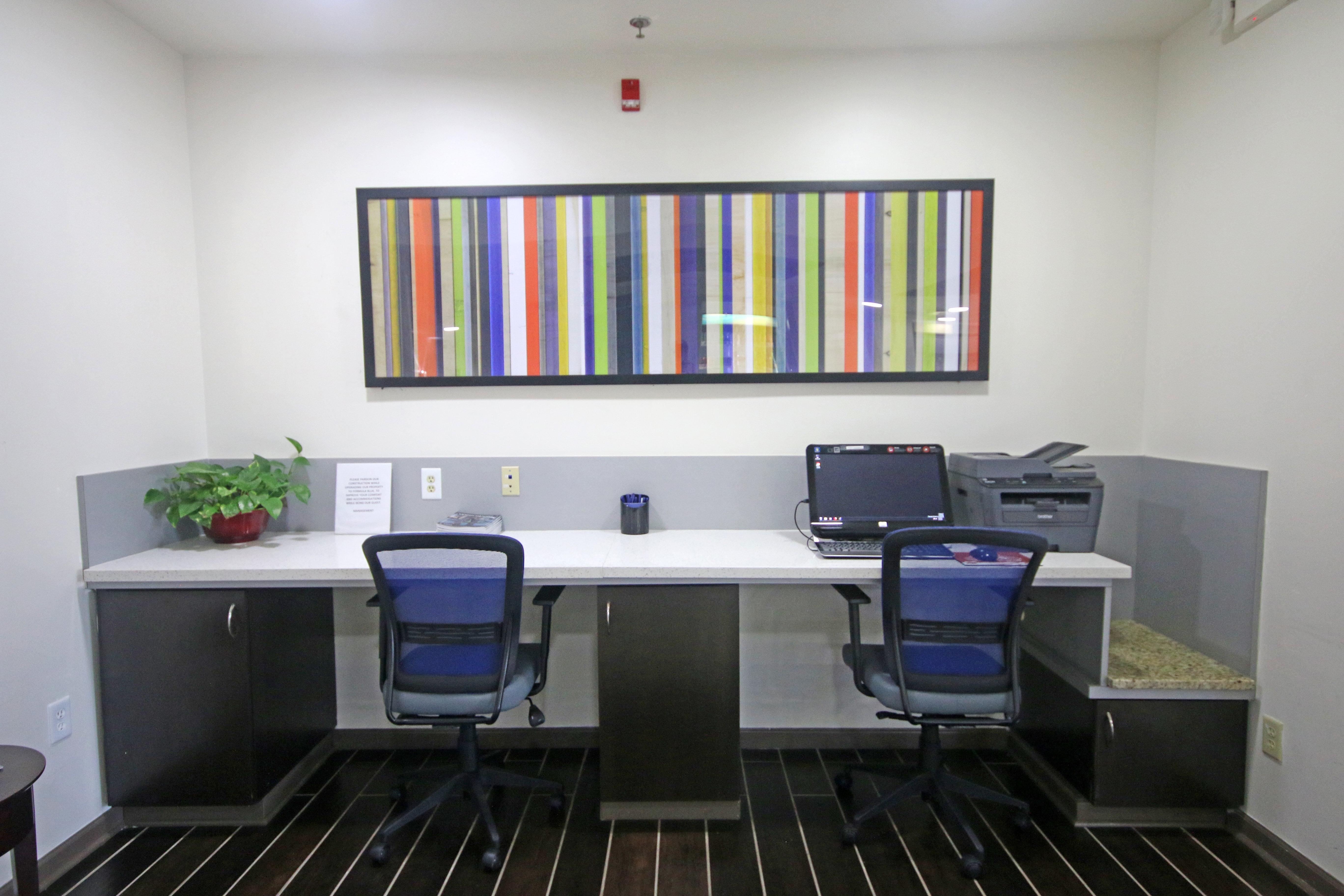 Holiday Inn Express Hotel & Suites Greensboro-East By Ihg Eksteriør billede