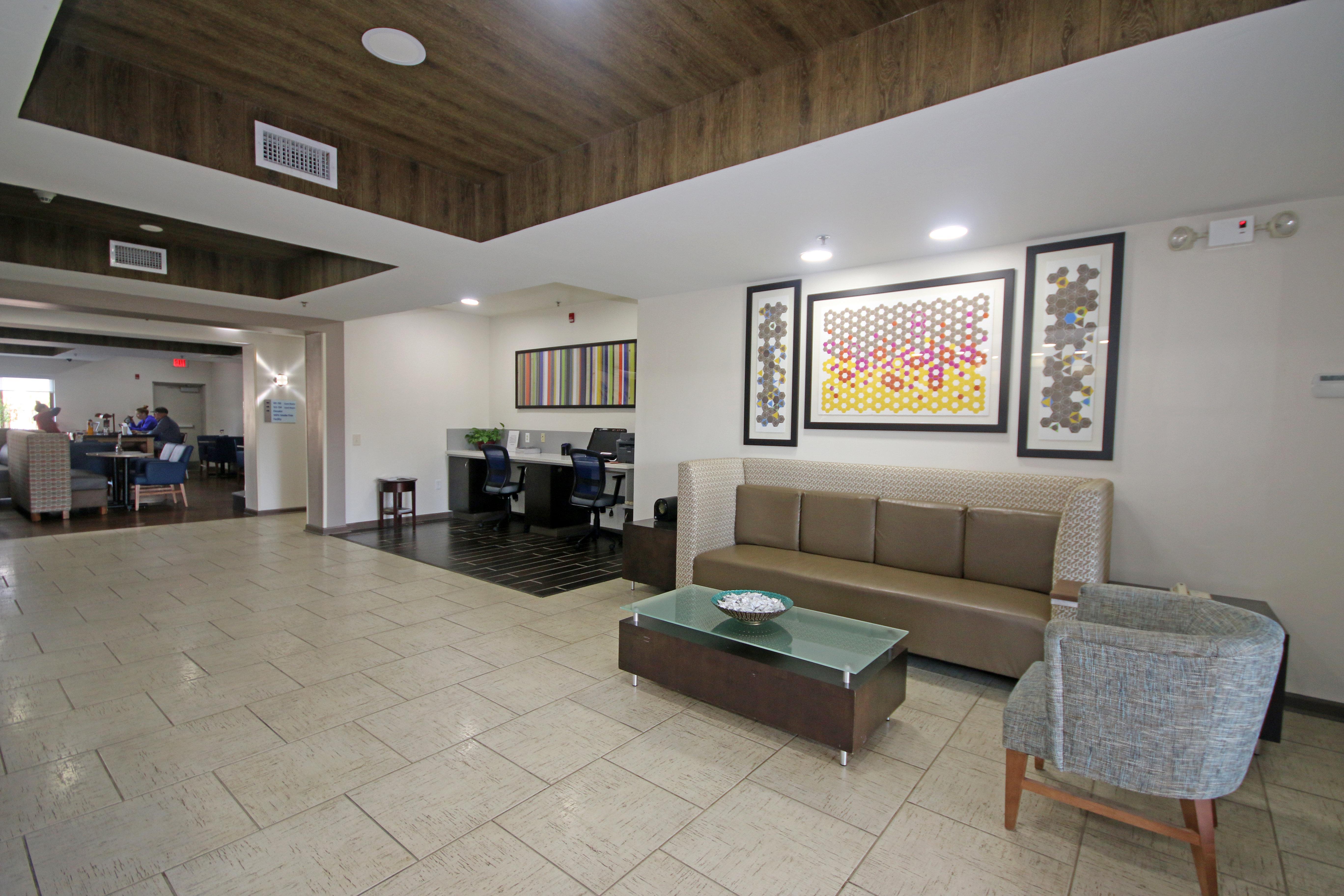Holiday Inn Express Hotel & Suites Greensboro-East By Ihg Eksteriør billede