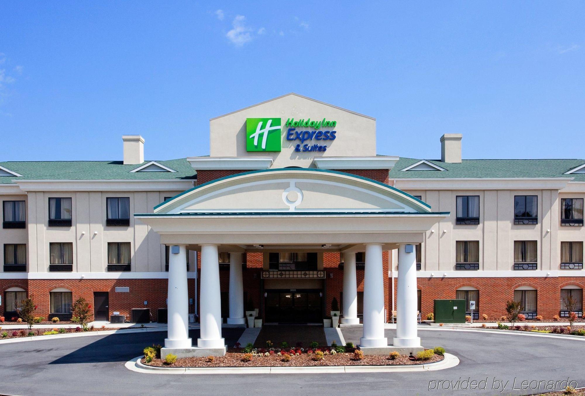 Holiday Inn Express Hotel & Suites Greensboro-East By Ihg Eksteriør billede