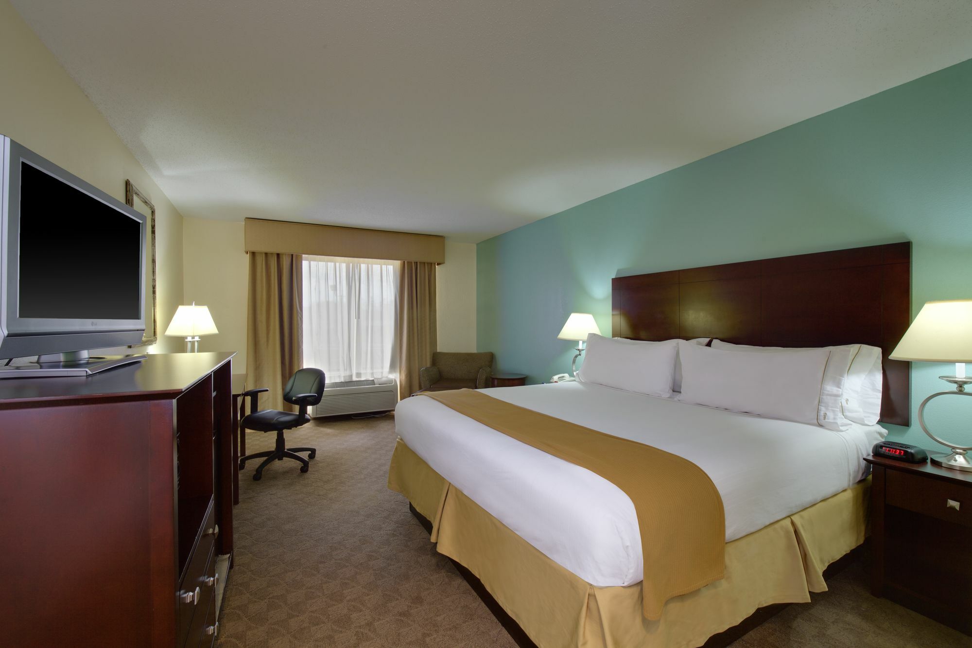 Holiday Inn Express Hotel & Suites Greensboro-East By Ihg Eksteriør billede